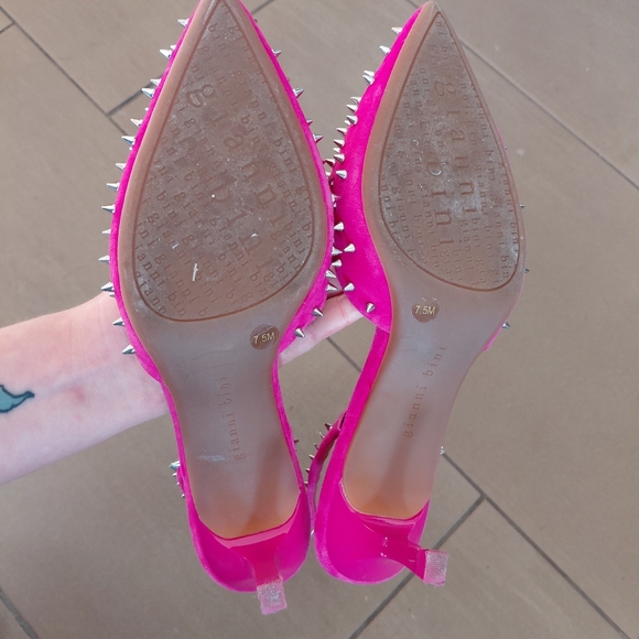 Gianni Bini Hot Pink US 7.5 Kitten Heels Studded Womens Shoes - Picture 4 of 6